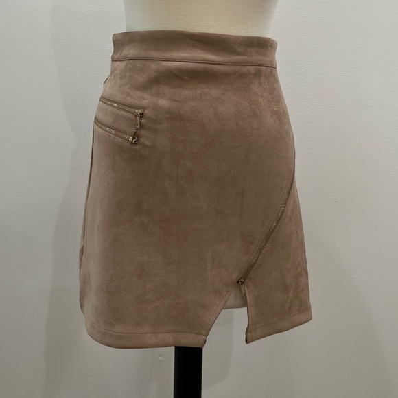 Necessary Clothing Dresses & Skirts - Tan Suede Skirt with Zippers